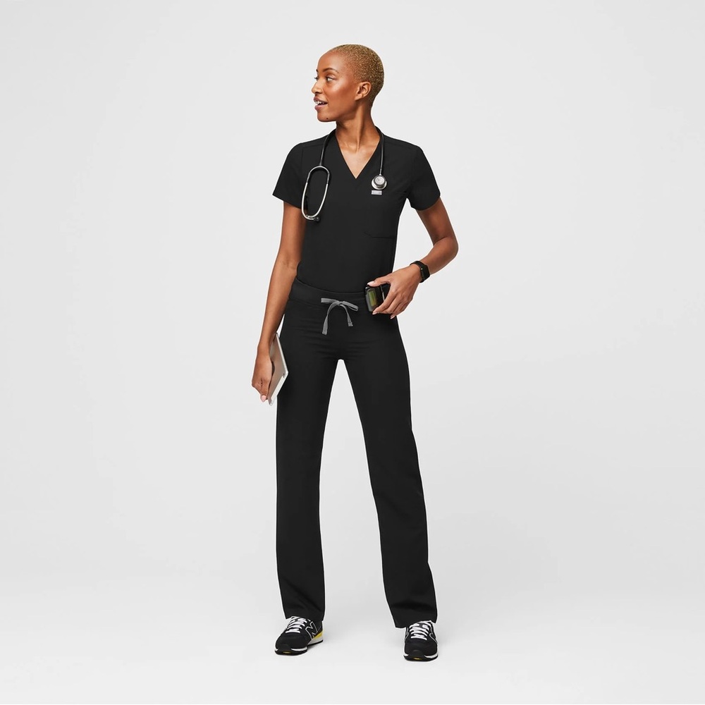 Figs Livingston Basic Scrub Pants In Black - Picture 3 of 6